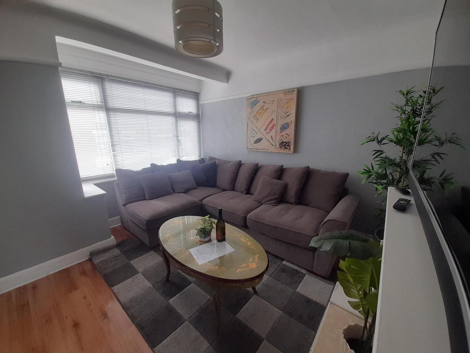 Bright 4-Bed House 15 Min To Manchester Centre Villa Buitenkant foto